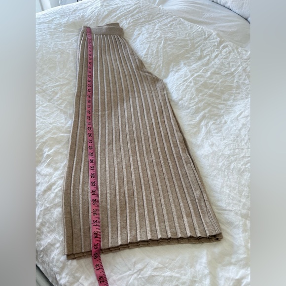 Downeast | Women’s Large | Beige Knit Pleated Wide Leg High Waisted Pants | EUC - Picture 8 of 9